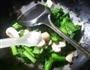 蘑菇炒油菜蕻的做法图解8