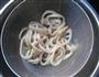 酥烤鱿鱼圈的做法图解3