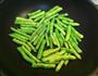 干煸豆角的做法图解2