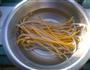 凉拌牛筋面的做法图解1