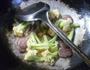 鸡蛋麻辣肠炒花菜的做法图解8