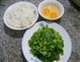 鸡蛋茼蒿炒饭的做法图解1