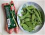香肠炒荷兰豆的做法图解1