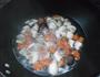 双菇烧鹌鹑蛋的做法图解3