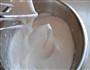 梅香草莓慕斯的做法图解1