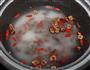 枸杞羊肝粥的做法图解2