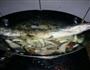 红烧黑鱼和菌菇鲜汤的做法图解3