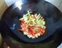 小瓜炒腊肉的做法图解4
