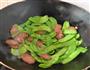 芝香荷兰豆炒腊肠的做法图解8