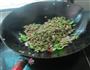 蒜米豆角炒肉的做法图解10