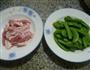 五花肉炒甜豆的做法图解1