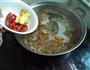 金针菇粉丝鱼汤的做法图解7