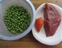 豌豆炒牛肉粒的做法图解1