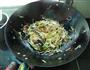 海带芽菜炒粉的做法图解12