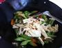 芹菜炒腐竹的做法图解5
