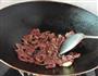 牛肉炒灯笼椒的做法图解5