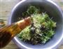 松花蛋拌苦菊的做法图解3