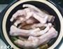 砂锅滋味鸡脚的做法图解6