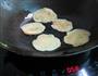 鸡蛋芹菜末煎饼的做法图解9
