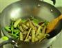 茄子炒豆角的做法图解8