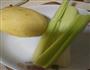 西芹雪梨汁的做法图解1