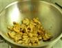 西兰花炒蘑菇的做法图解8
