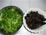 芹菜拌黑木耳的做法图解1