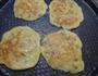 榨菜肉末鸡蛋饼的做法图解12