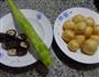 香菇莴笋炒油面筋的做法图解1