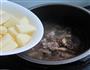 牛腩炖土豆的做法图解9