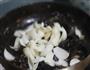 木耳炒百合的做法图解5