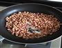 炒花生米的做法图解4