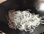 肉末炒红薯粉的做法图解5