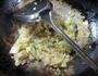 香葱白菜炒饭的做法图解8