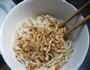 花生碎拌面的做法图解5