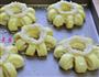 人见人爱地瓜乳酪包的做法图解9