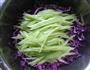 凉拌紫甘蓝的做法图解5