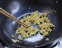 榨菜蛋炒饭的做法图解3