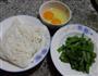 韭菜鸡蛋炒乌冬面的做法图解1