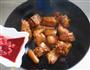 腐乳猪蹄炖花生的做法图解9