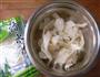 口蘑焖笋片的做法图解3