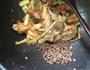 蔬炒风干鱼的做法图解8