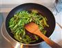 芦笋虾仁的做法图解6