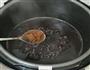 红豆黑米粥的做法图解3