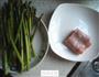 芦笋培根卷的做法图解1