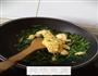 韭菜虾皮炒鸡蛋的做法图解7