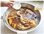 春笋尖尖焖土鸡的做法图解6