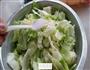 生拌圆白菜的做法图解2