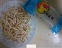 绿豆芽炒水晶粉丝的做法图解1