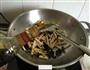 杏鲍菇黑木耳肉丝的做法图解5